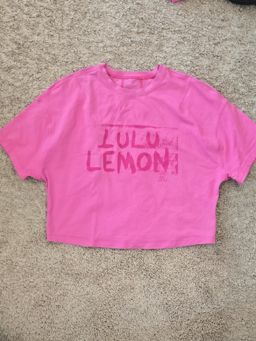 lululemon athletica Pink Cropped Short Sleeve Tee